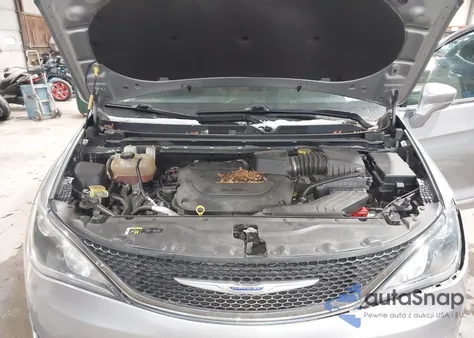 2019 Chrysler Pacifica Touring L из США, поврежденный, VIN 2C4RC1BG6KR582953